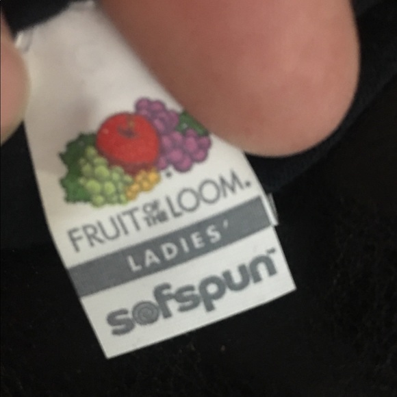 3/$15 Cosmic Kitty on Donuts Black Tee T shirt - Picture 6 of 6